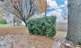 9343 Mackenzie Circle Dr, Affton, MO 63123