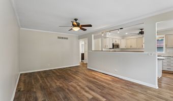 327 Oakwood Dr, Antioch, IL 60002