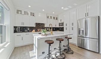 103 NW Ozark Way, Bentonville, AR 72712