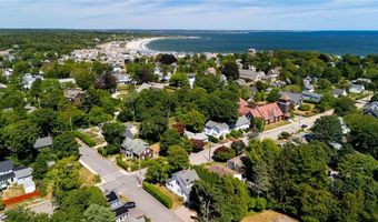 114 Rodman St, Narragansett, RI 02882