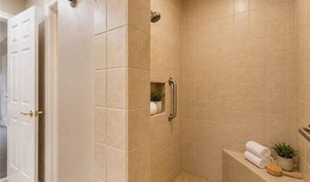 36 Overlook Dr 36, North Kingstown, RI 02852