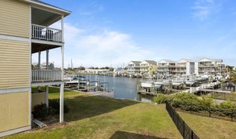 108 N Kinston Ave, Atlantic Beach, NC 28512