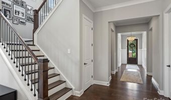 822 River Oaks Ln, Charlotte, NC 28226
