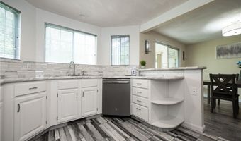18 Pond Ct B, North Providence, RI 02904