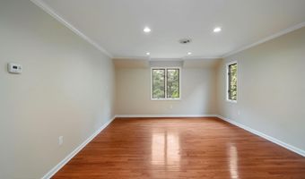 245 Borden Rd, Middletown, NJ 07748