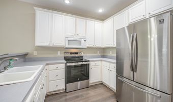 25 Silver Pl Apt B, Angier, NC 27501