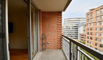 1020 N HIGHLAND St 807, Arlington, VA 22201