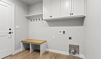 525 KIRKLAND Ave, Algoma, WI 54201