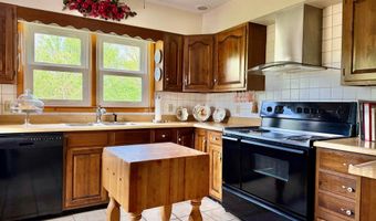 3317 HWY 52, Beattyville, KY 41311