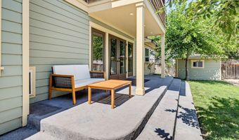 524 Drager St, Ashland, OR 97520