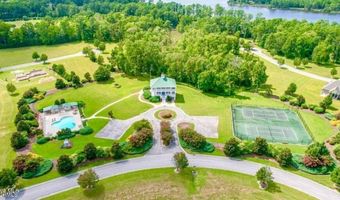 64 Meadow Ln, Arapahoe, NC 28510
