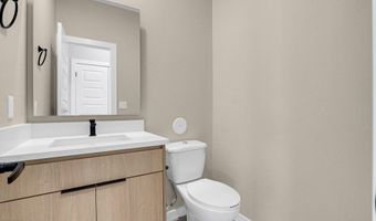 8412 Fish Pl, Sinton, TX 79821