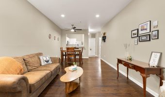 2356 GARNETT Dr 1, Alexandria, VA 22311