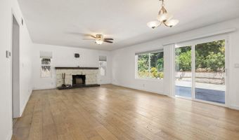2325 Parkway Dr, Camarillo, CA 93010