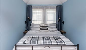 4 Newport Ave B2, Newport, RI 02840