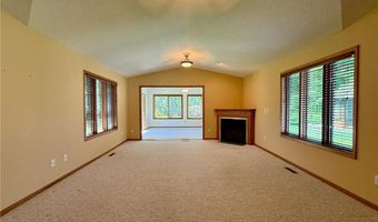 2733 Campus Ln, Albert Lea, MN 56007
