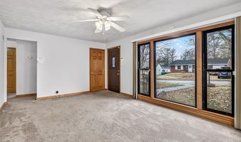 6919 Greenholly Dr, Affton, MO 63123