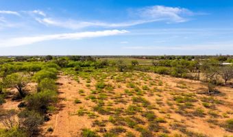 4246 Rakowitz Rd, Adkins, TX 78101