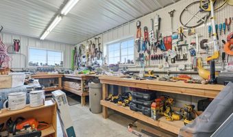 135 E Brown Dr, Avilla, IN 46710