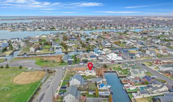 280 S Bayview Ave, Amityville, NY 11701