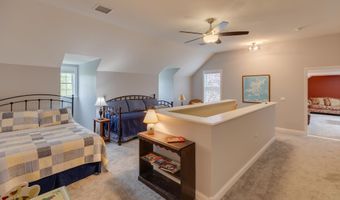 104 Champagne Cir, Campton, NH 03223