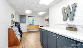 906 Colonial Dr, Albemarle, NC 28001
