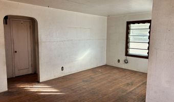 402 Rosedale St, Carlsbad, NM 88220
