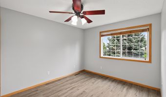 6524 154th St W 107, Apple Valley, MN 55124