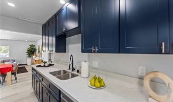 17660 Martha St, Encino, CA 91316