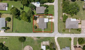 111 W Shelton St, Alvarado, TX 76009