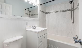 712 4th Ave E, Alexandria, MN 56308