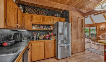 2054 Whitefield Rd, Bethlehem, NH 03574