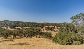 1560 Pinto Dr, Angels Camp, CA 95222
