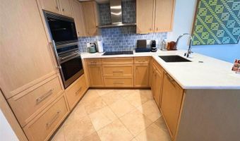 223 Saratoga Rd 1422, Honolulu, HI 96815
