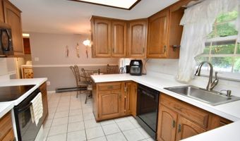 12 Goodale Rd, Andover, NJ 07860