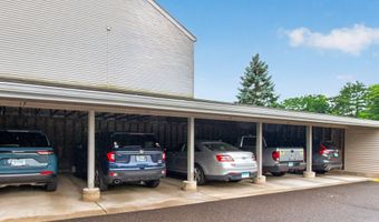 405 Timber Ln 405, Canton, CT 06019