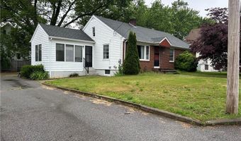 12 Oakland Ave, Johnston, RI 02919