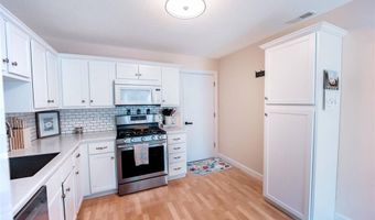 1429 Tahoe Valley Ct, Ballwin, MO 63021