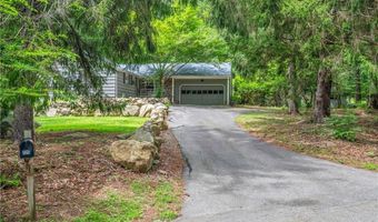 325 Shady Hill Dr, East Greenwich, RI 02818