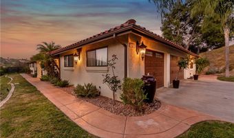 707 S Live Oak Park Rd, Fallbrook, CA 92028