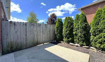 5 The Courtyards, Amherst, NY 14221