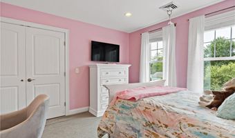 54 Michael Dr, Bristol, RI 02809