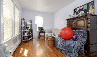 20 Laurel St, Danbury, CT 06810