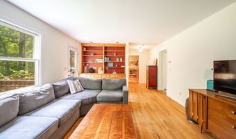 17 Hoyt Rd, Bethel, CT 06801