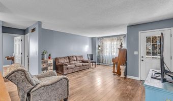 320 Harrison Ct, Auburn, KS 66402