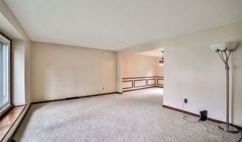 212 Robin Rd, Amherst, NY 14228