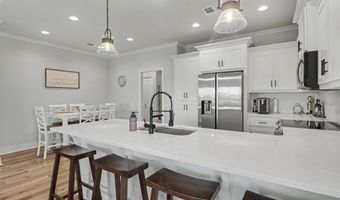 4059 Robin St, Bay St. Louis, MS 39520