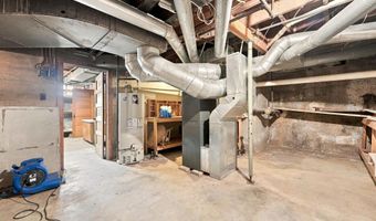 1011 Midway Dr, Auburn, IN 46706