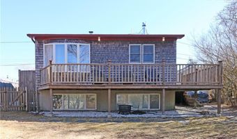 12 Draper Ave, Middletown, RI 02842