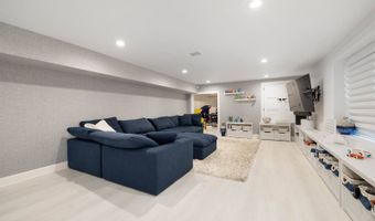 5 Catalpa Pl, Amagansett, NY 11930
